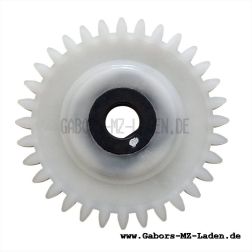 Output driven gear, pump