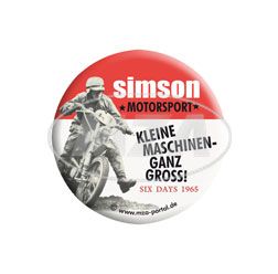 Pin-back button Ø59mm - SIMSON MOTORSPORT - SIX DAYS 1965 - with protective coating and curved needle, 4-colored